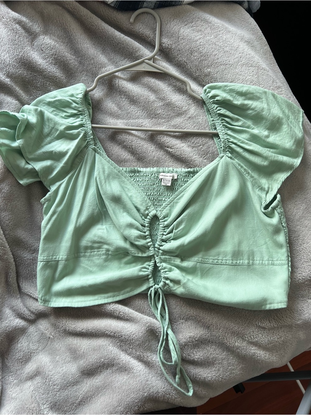 American Eagle Green tie front top